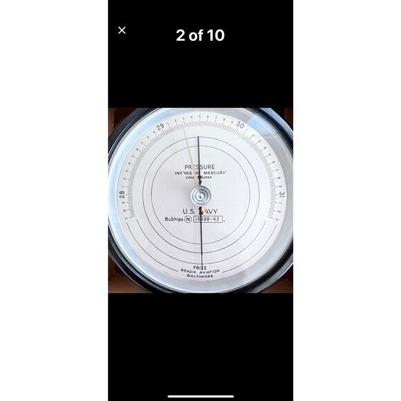 Vintage U.S.
Navy barometer mfg by Friez Bendix
Aviation in Baltimore,
U.S.A. - Picture 1 of 10